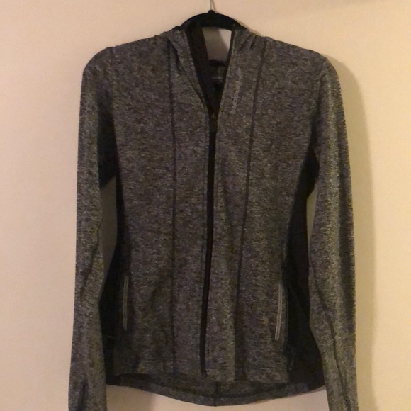 brooks running jacket white